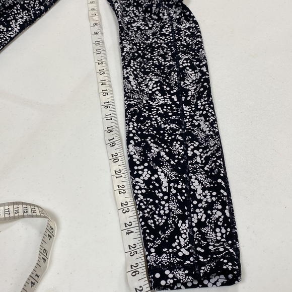 Lululemon Tight Stuff, Leggings, Size 4 - Picture 10 of 15